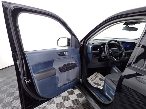 Used 2025 Ford Maverick XL FWD image 19