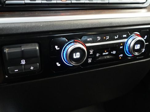 Used 2025 GMC Sierra 1500 SLT RWD image 44