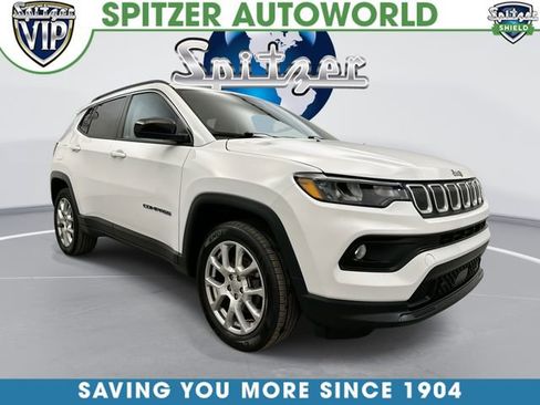 Used 2022 Jeep Compass Latitude AWD/4WD image 1