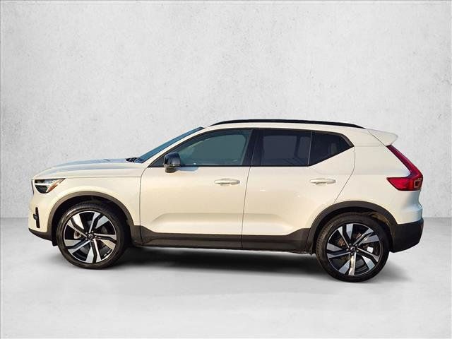 Used 2026 Volvo XC40 B5 Ultra w/ Protection Package Premier AWD/4WD image 9