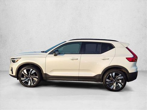 Used 2026 Volvo XC40 B5 Ultra w/ Protection Package Premier AWD/4WD image 9