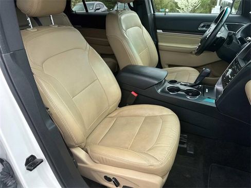 Used 2016 Ford Explorer Limited w/ Equipment Group 301A image 25