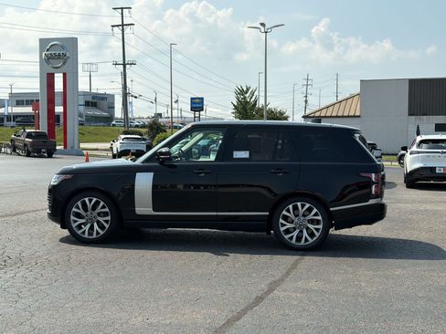 Used 2019 Land Rover Range Rover HSE AWD/4WD image 3