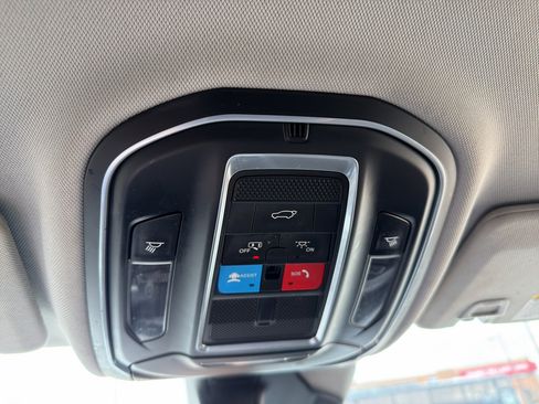 Used 2021 Jeep Grand Cherokee L Limited w/ Luxury Tech Group II image 26