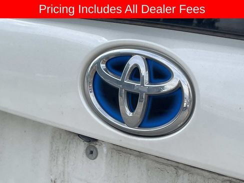 Used 2020 Toyota Prius LE AWD/4WD image 11