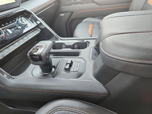 Used 2025 GMC Sierra 1500 AT4 image 20