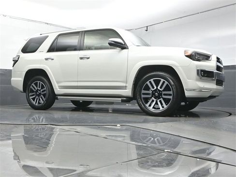 Used 2023 Toyota 4Runner Limited image 30