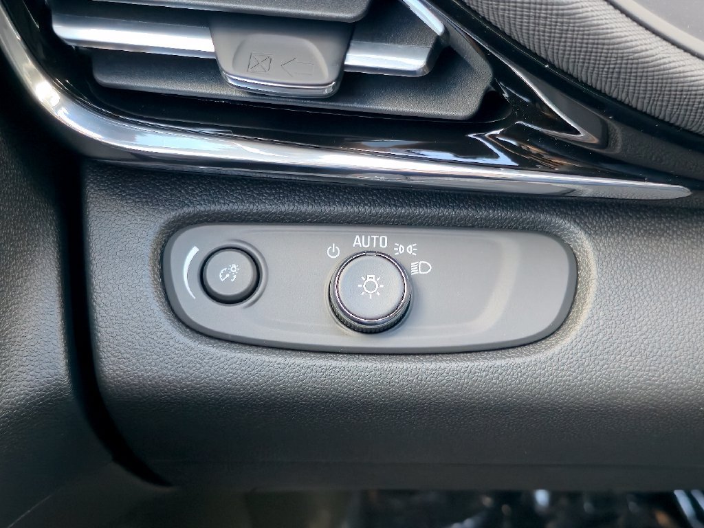 New 2026 Buick Envista Sport Touring w/ Convenience I Package FWD image 18