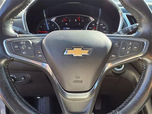 Used 2020 Chevrolet Equinox LT w/ Driver Convenience Package image 10
