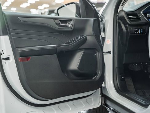 Certified 2025 Ford Escape Active AWD/4WD image 43