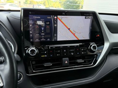 Used 2022 Toyota Highlander Platinum AWD/4WD image 50