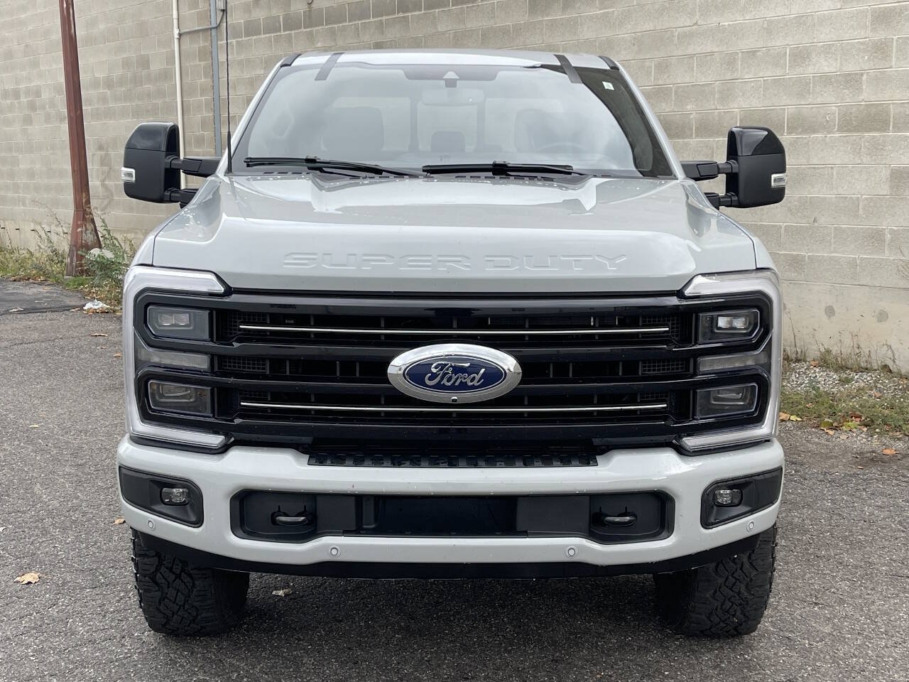 Used 2026 Ford F350 Platinum w/ Tremor Off-Road Package AWD/4WD image 2