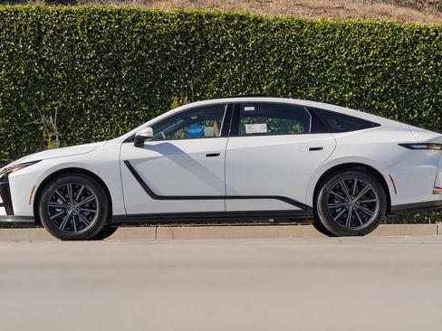 New 2026 Lexus ES 350e FWD image 8