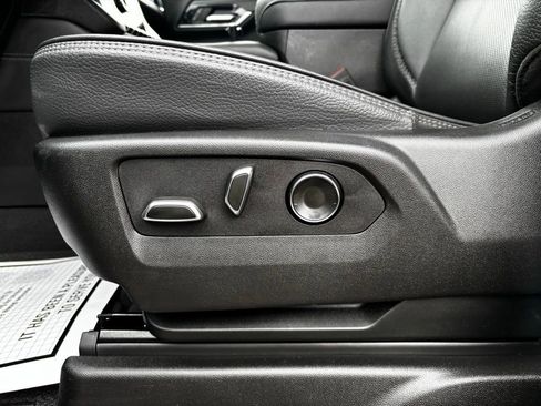 Used 2025 GMC Yukon Denali image 14