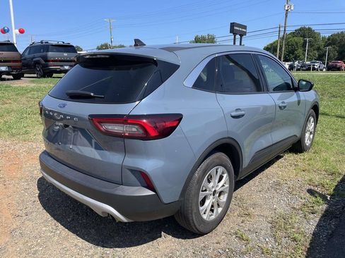 Used 2023 Ford Escape Active w/ Cold Weather Package FWD image 6