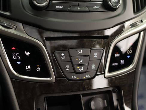 Used 2015 Buick LaCrosse Premium w/ Driver Confidence Package #1 FWD image 18