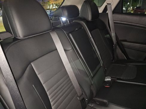 Used 2024 Kia Sportage SX image 12