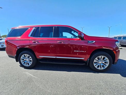 Used 2023 GMC Yukon Denali AWD/4WD image 2