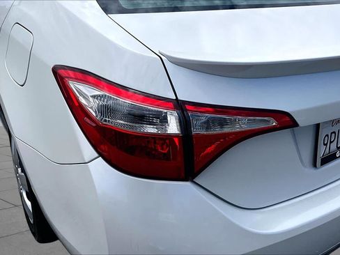 Used 2014 Toyota Corolla LE FWD image 28