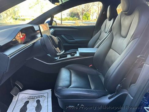 Used 2022 Tesla Model X Plaid image 10