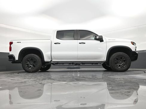 Used 2025 Chevrolet Silverado 1500 ZR2 w/ Technology Package AWD/4WD image 25
