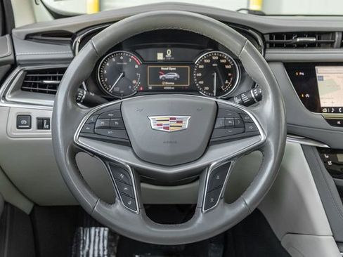 Used 2021 Cadillac XT5 Premium Luxury image 9