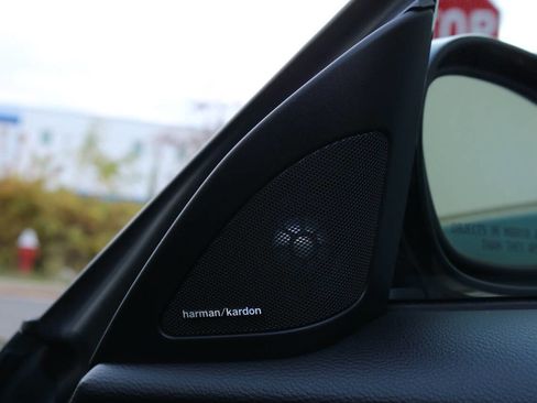 Used 2011 BMW 135i Convertible image 31