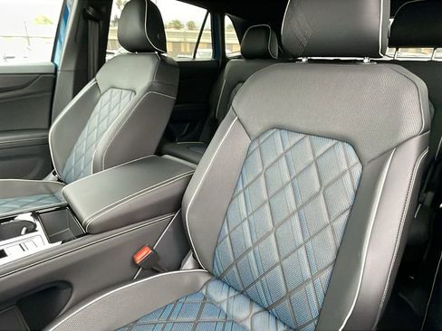 New 2025 Volkswagen Atlas Cross Sport SEL Premium R-Line image 15