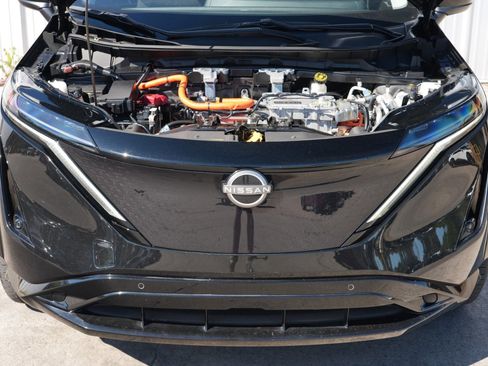 Used 2023 Nissan Ariya FWD image 7
