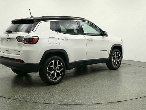 Used 2025 Jeep Compass Limited AWD/4WD image 9