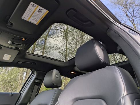 Used 2017 Mercedes-Benz GLA 250 4MATIC image 13