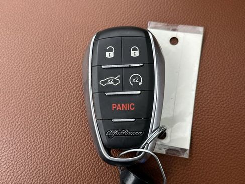 Used 2022 Alfa Romeo Giulia Ti image 37