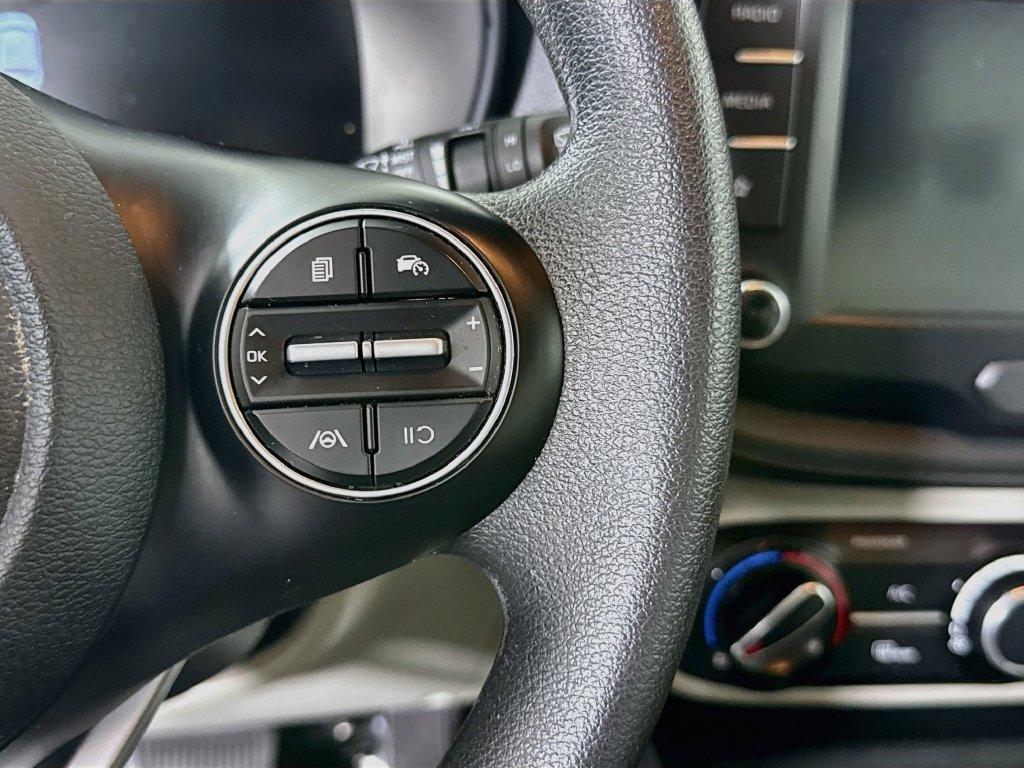 Used 2023 Kia Soul LX w/ LX Technology Package FWD image 21