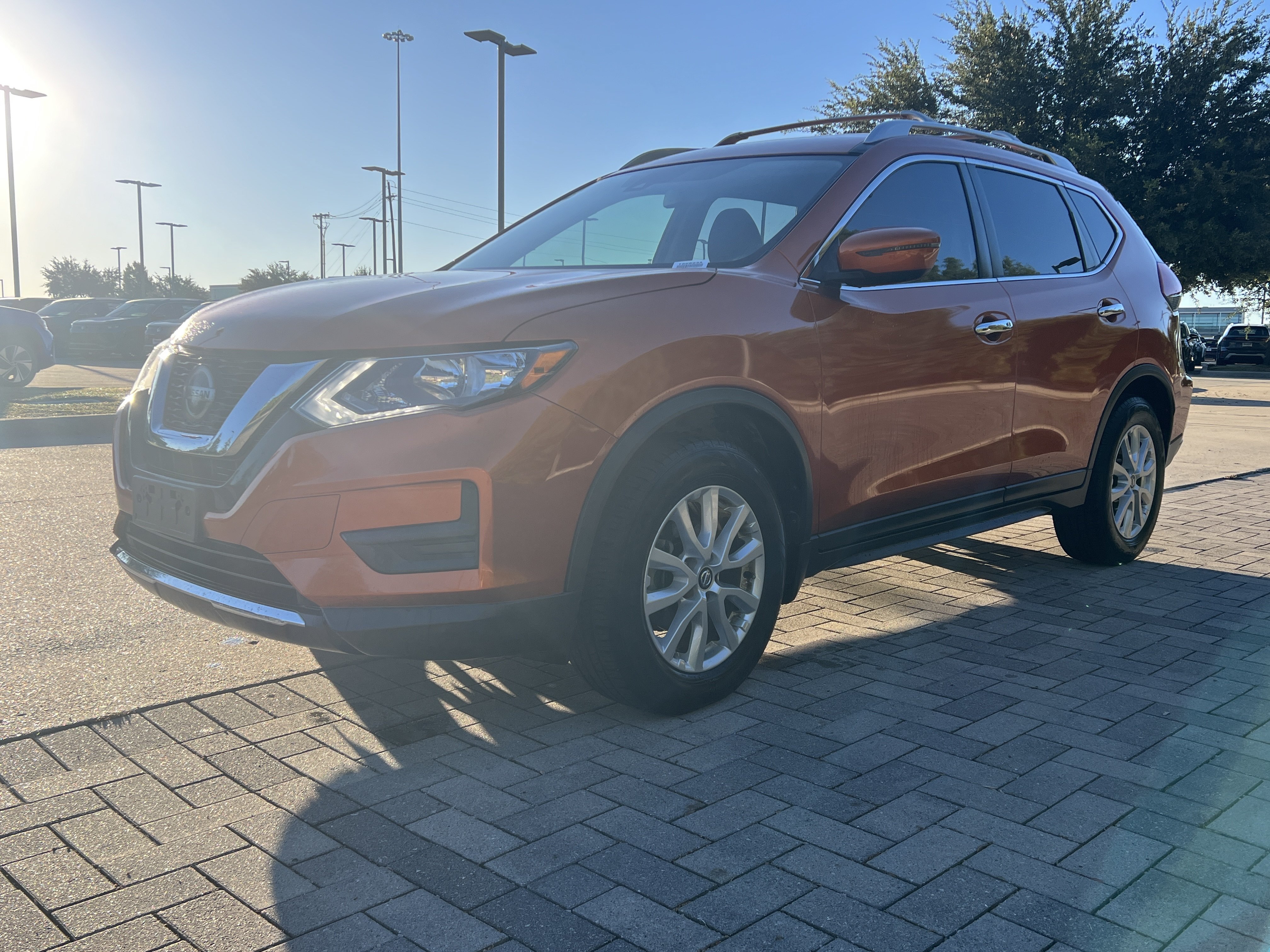 Used 2020 Nissan Rogue SV FWD image 4