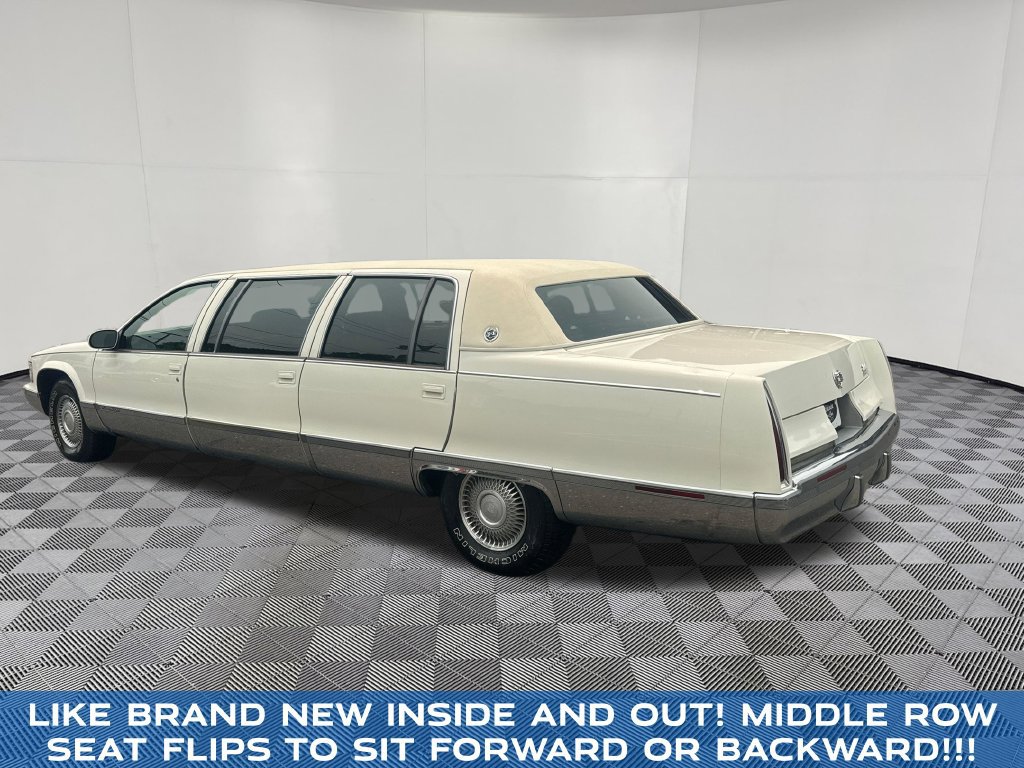 Used 1995 Cadillac Fleetwood Brougham RWD image 4