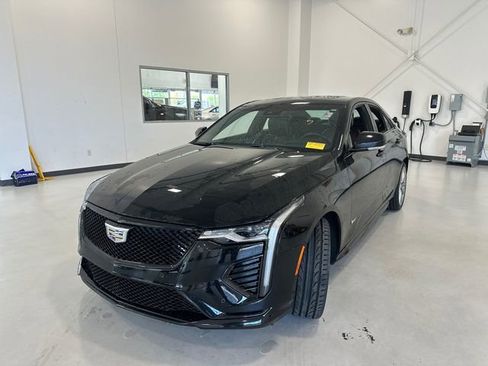 Used 2026 Cadillac CT4 V AWD/4WD image 5
