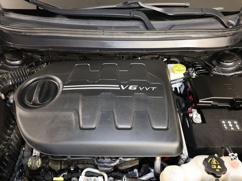 Used 2021 Jeep Cherokee Trailhawk w/ Sun, Sound & Nav Group AWD/4WD image 36