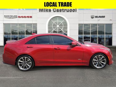 Used 2017 Cadillac ATS V w/ Luxury Package RWD image 3