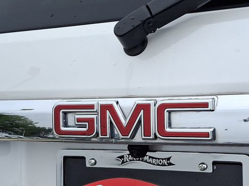 Used 2018 GMC Acadia Denali w/ Technology Package FWD image 31