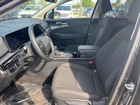 Used 2026 Kia Sportage LX AWD/4WD image 26