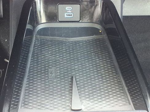 Used 2023 Ford Mustang Mach-E Premium image 13