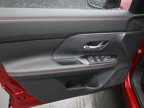 New 2026 Nissan Kicks SR image 11