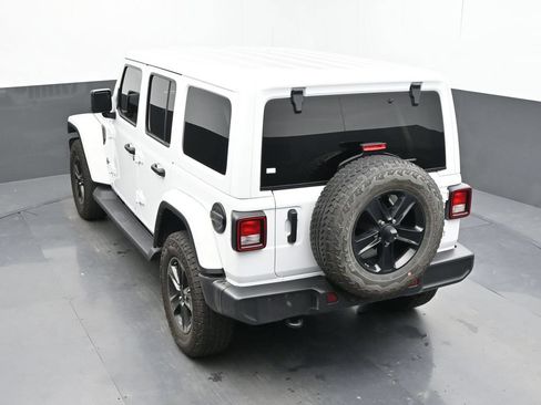 Used 2021 Jeep Wrangler Unlimited Sahara AWD/4WD image 21