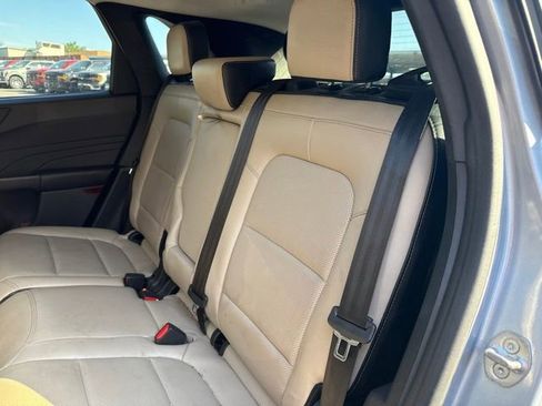 Certified 2022 Ford Escape SEL w/ Technology Package AWD/4WD image 10