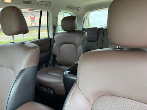 Used 2023 INFINITI QX80 Premium Select AWD/4WD image 13