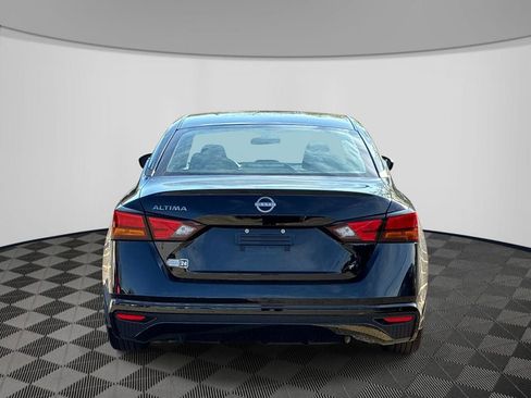 Used 2024 Nissan Altima 2.5 S FWD image 6