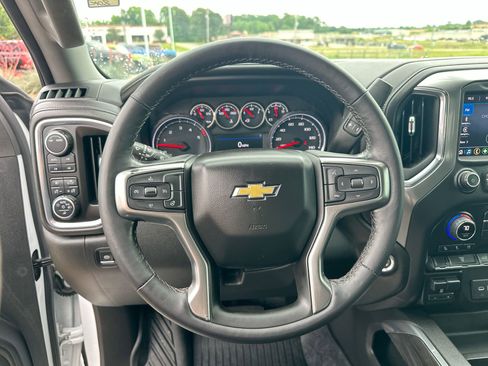 Used 2021 Chevrolet Silverado 2500 LTZ AWD/4WD image 14