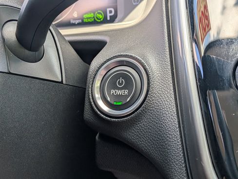 Used 2023 Chevrolet Bolt EUV LT image 27