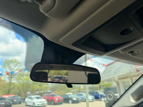 Used 2018 RAM 1500 Express w/ Express Value Package image 26