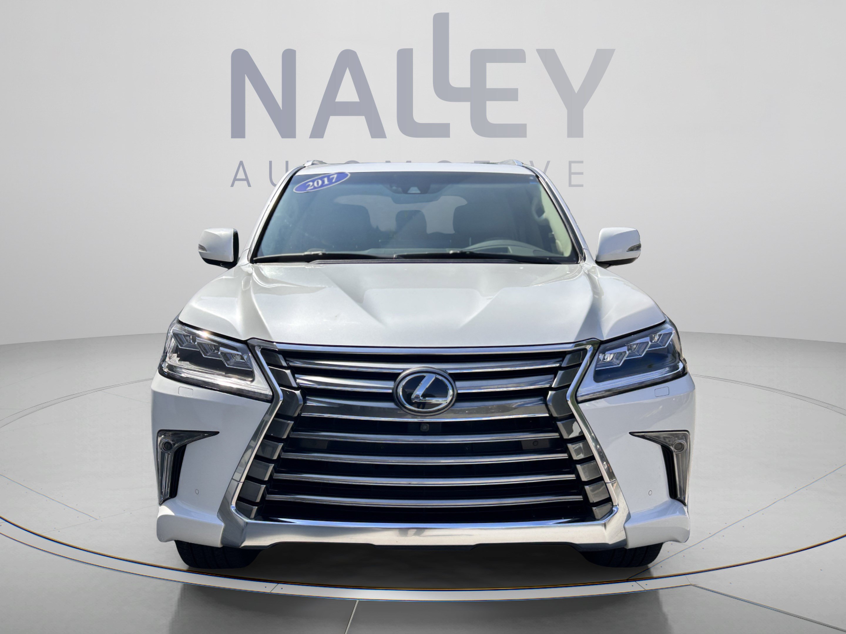 Used 2017 Lexus LX 570 4WD w/ Luxury Package image 12